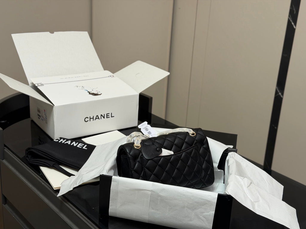 High-End Women's Fashion Handbags-30