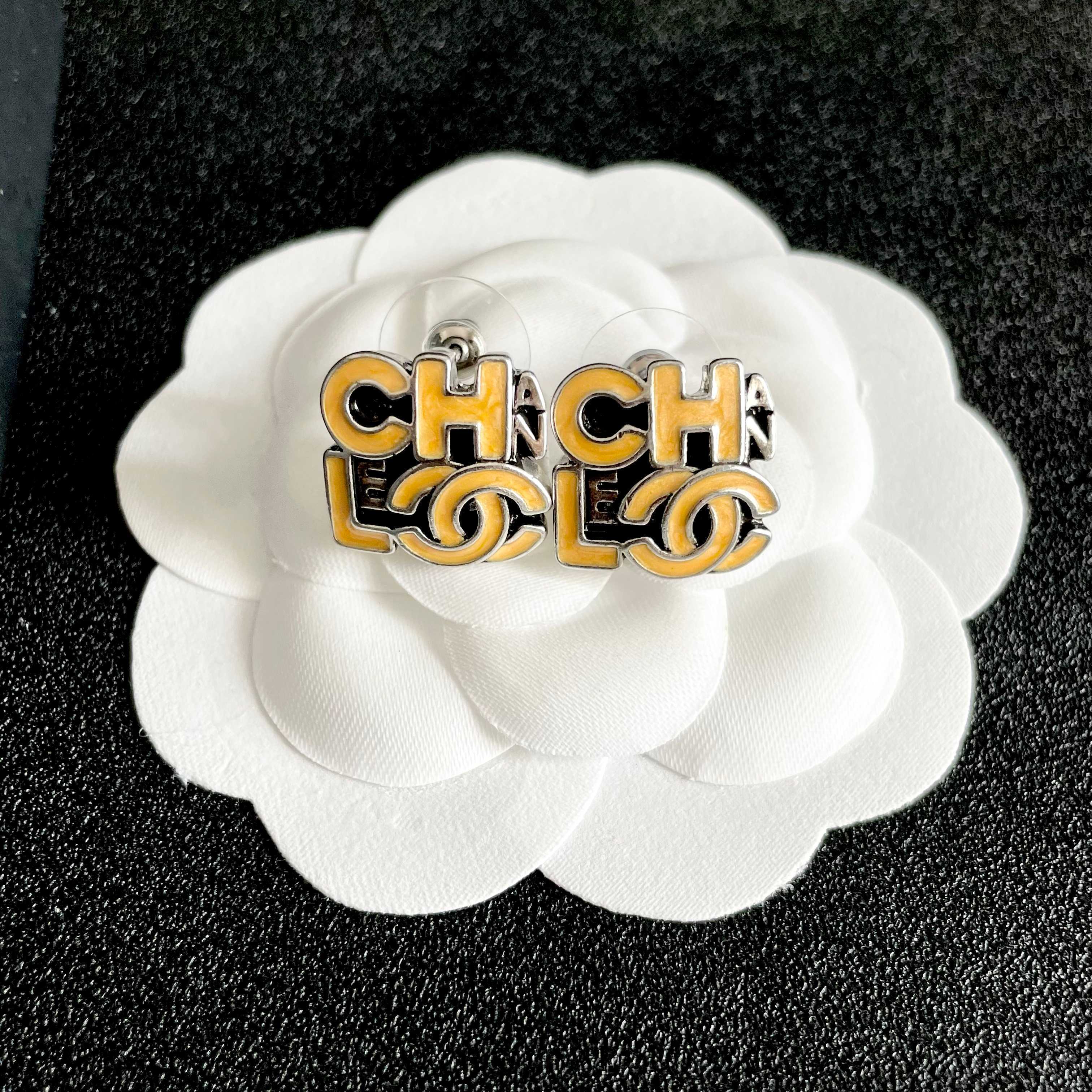 High-Quality Stud Earrings-126