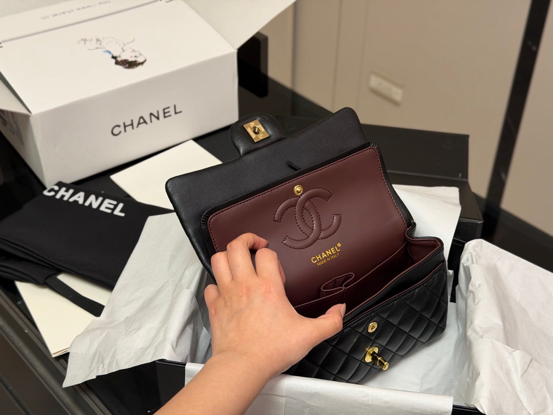 High-End Women's Fashion Handbags-30