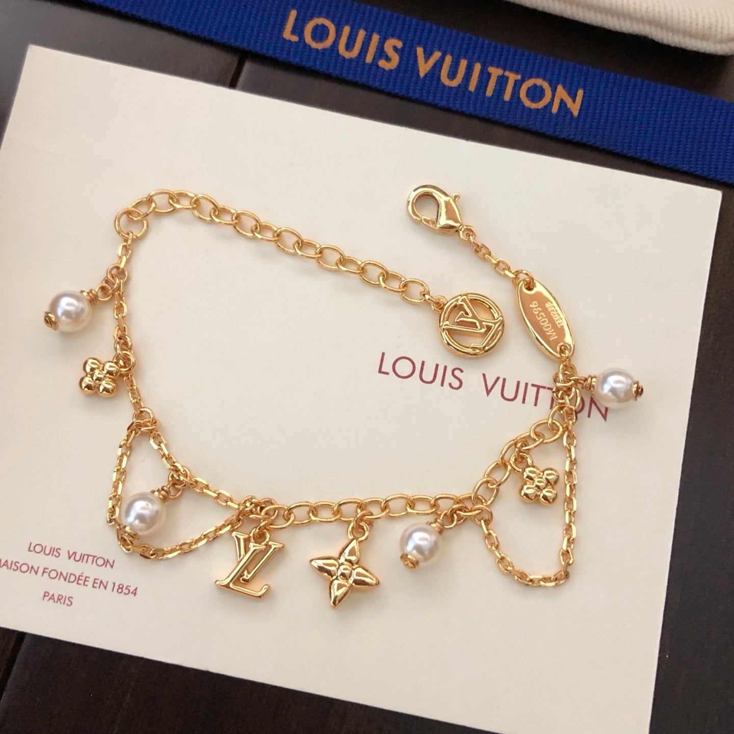 Golden Flower Pearl Bracelet & Necklace