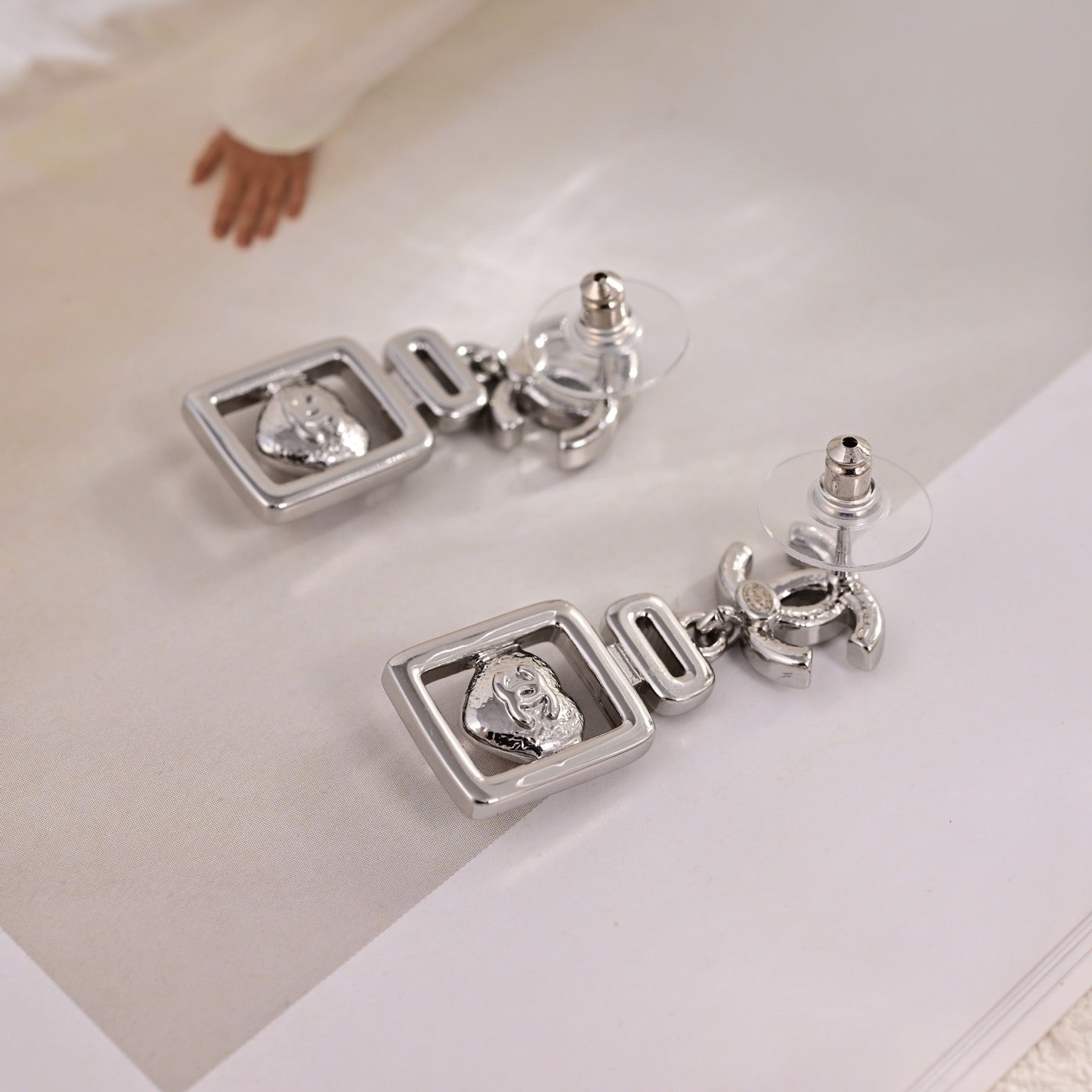 High-Quality Stud Earrings-120