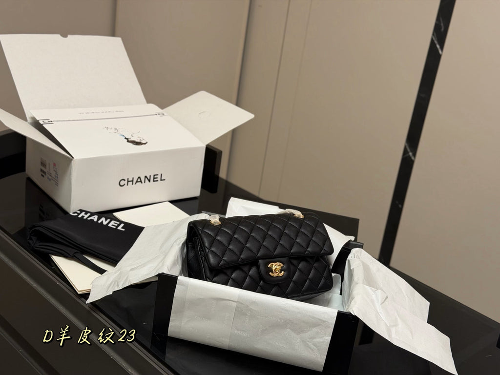 High-End Women's Fashion Handbags-30