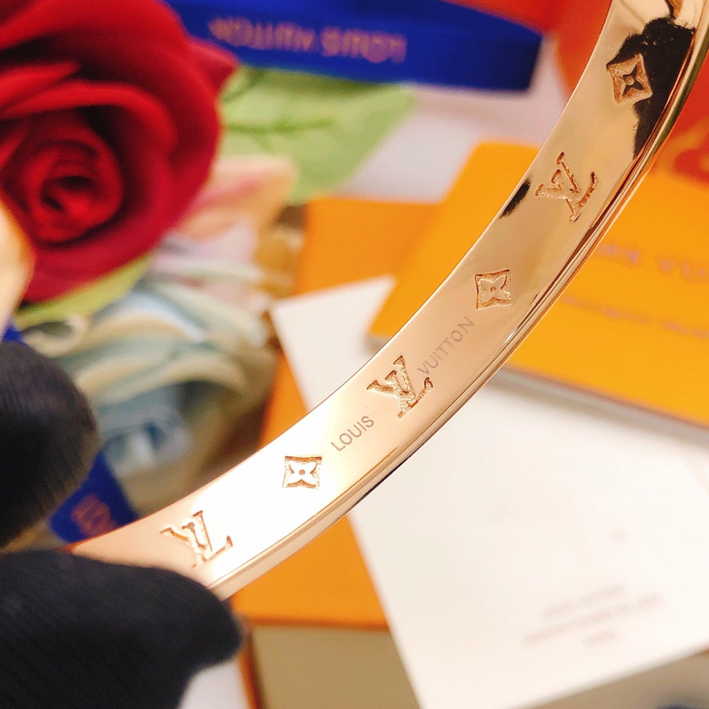 High-Quality Polished Bangle