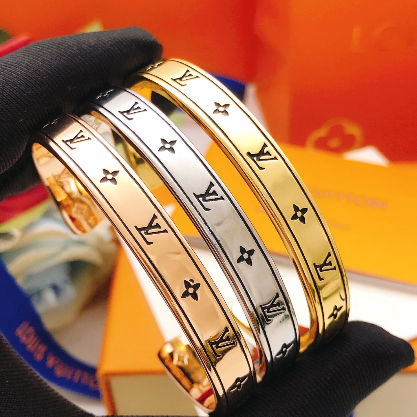 High-Quality Polished Bangle