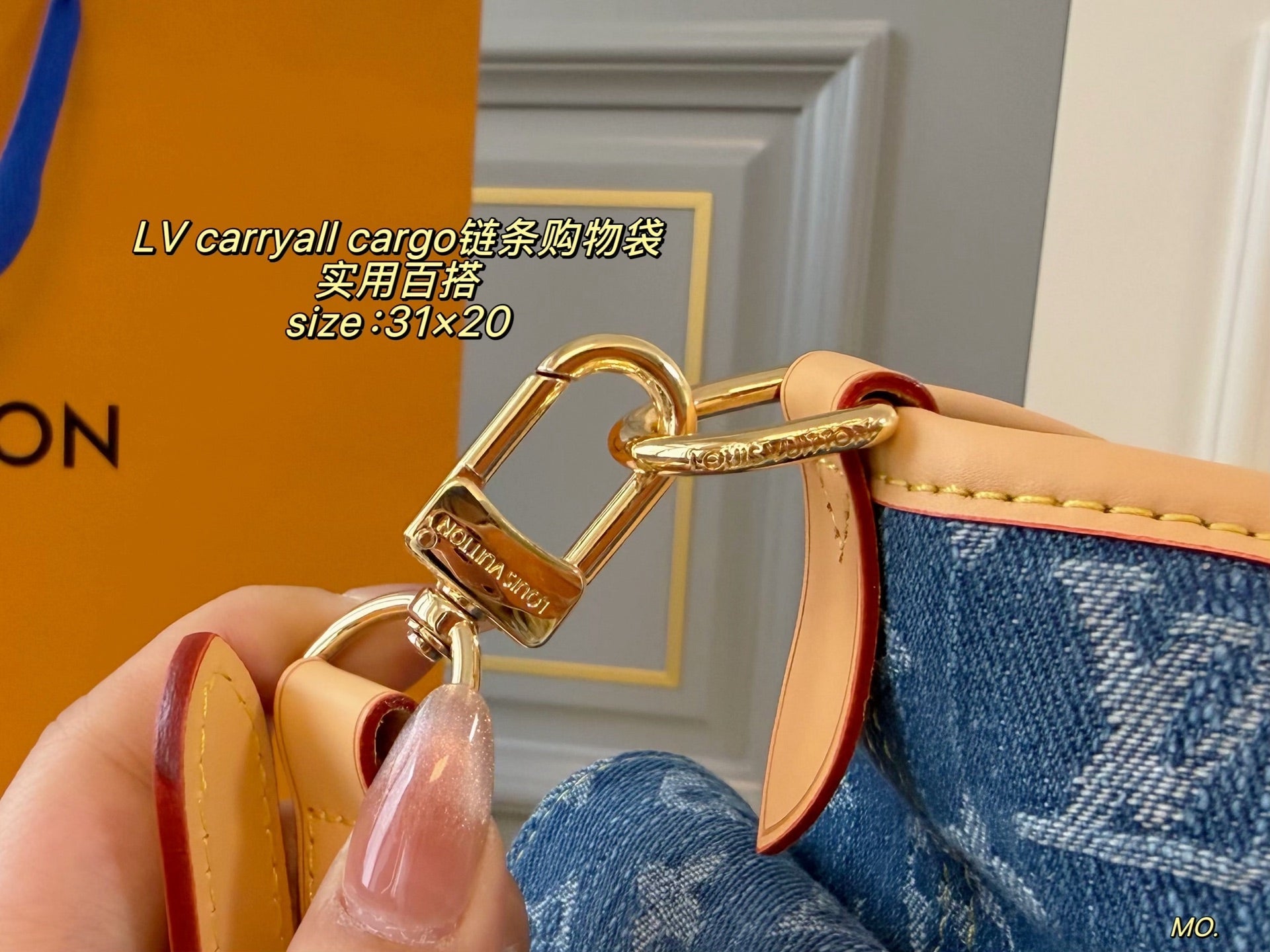 High-End Women's Fashion Handbags-8