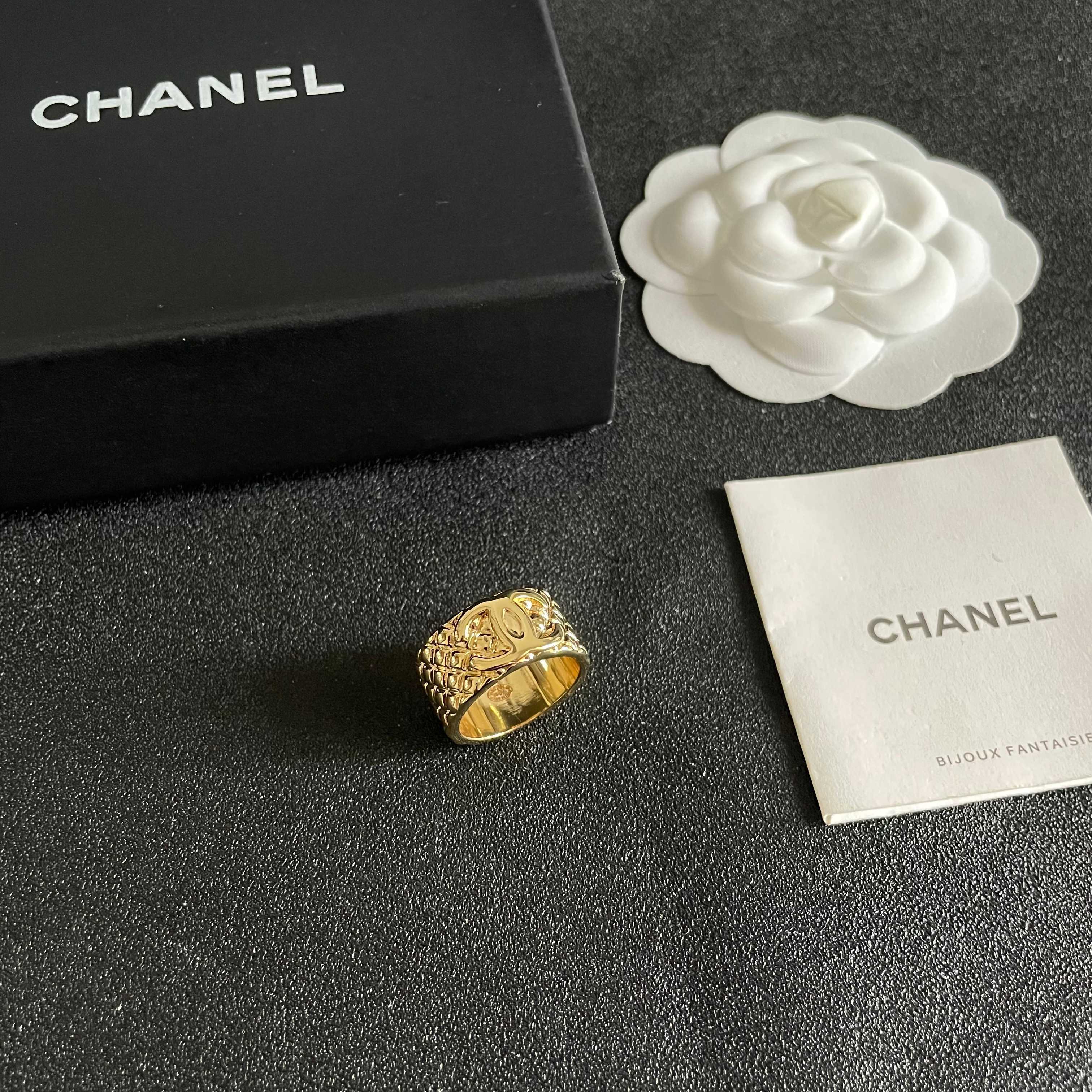 High-Quality Rings-192