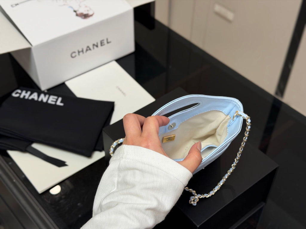 High-End Women's Fashion Handbags-27