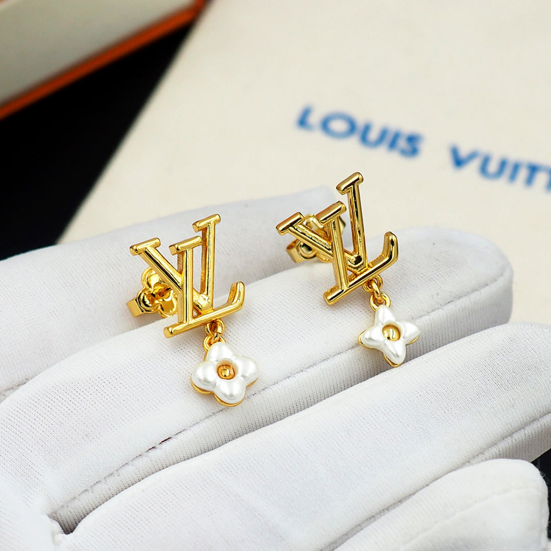 High-Quality Stud Earrings-4