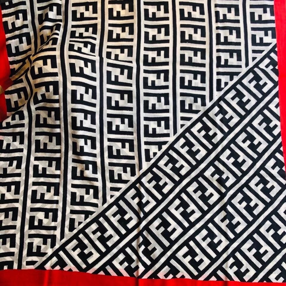 F E N D I - Scarf