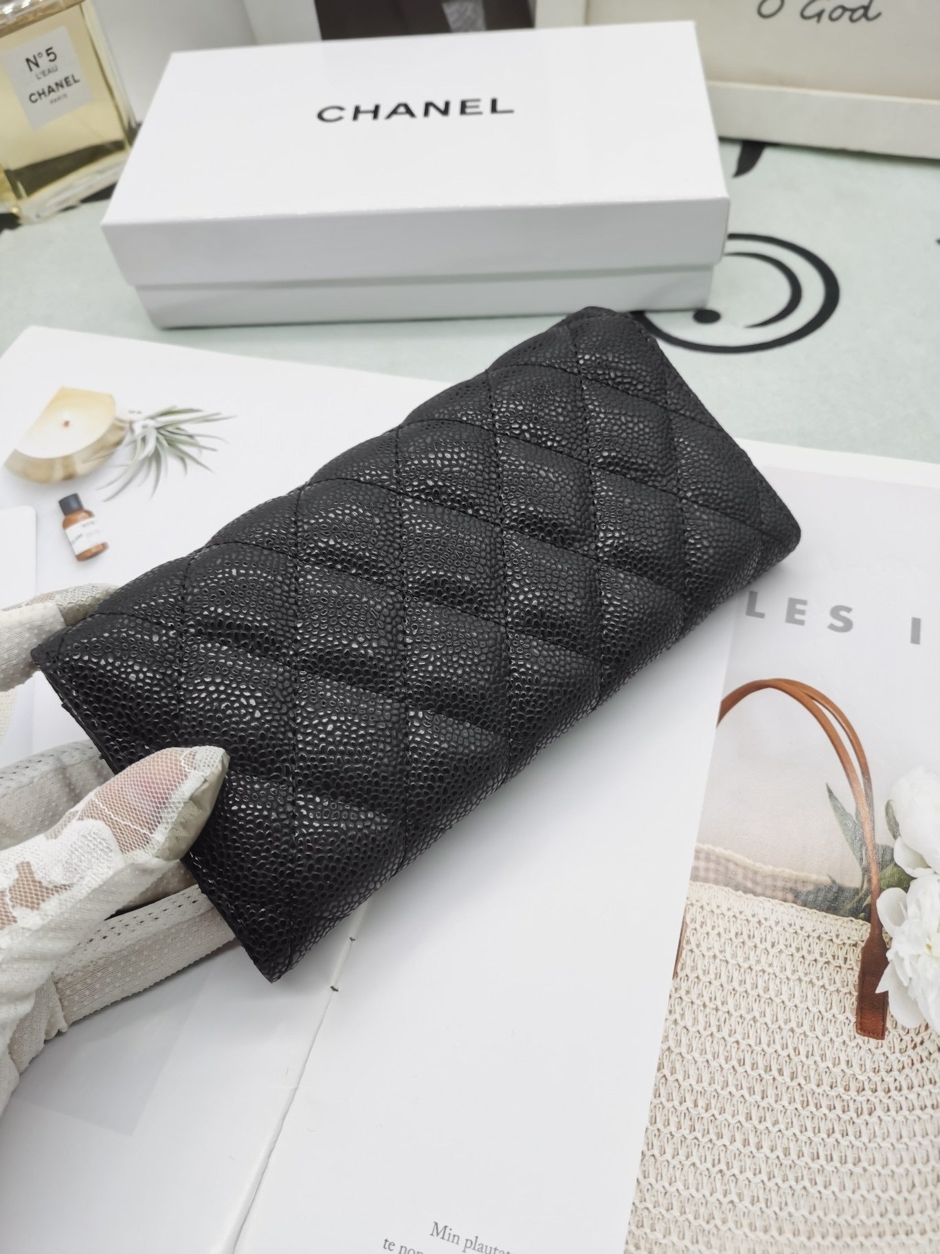 Chanel 19cm