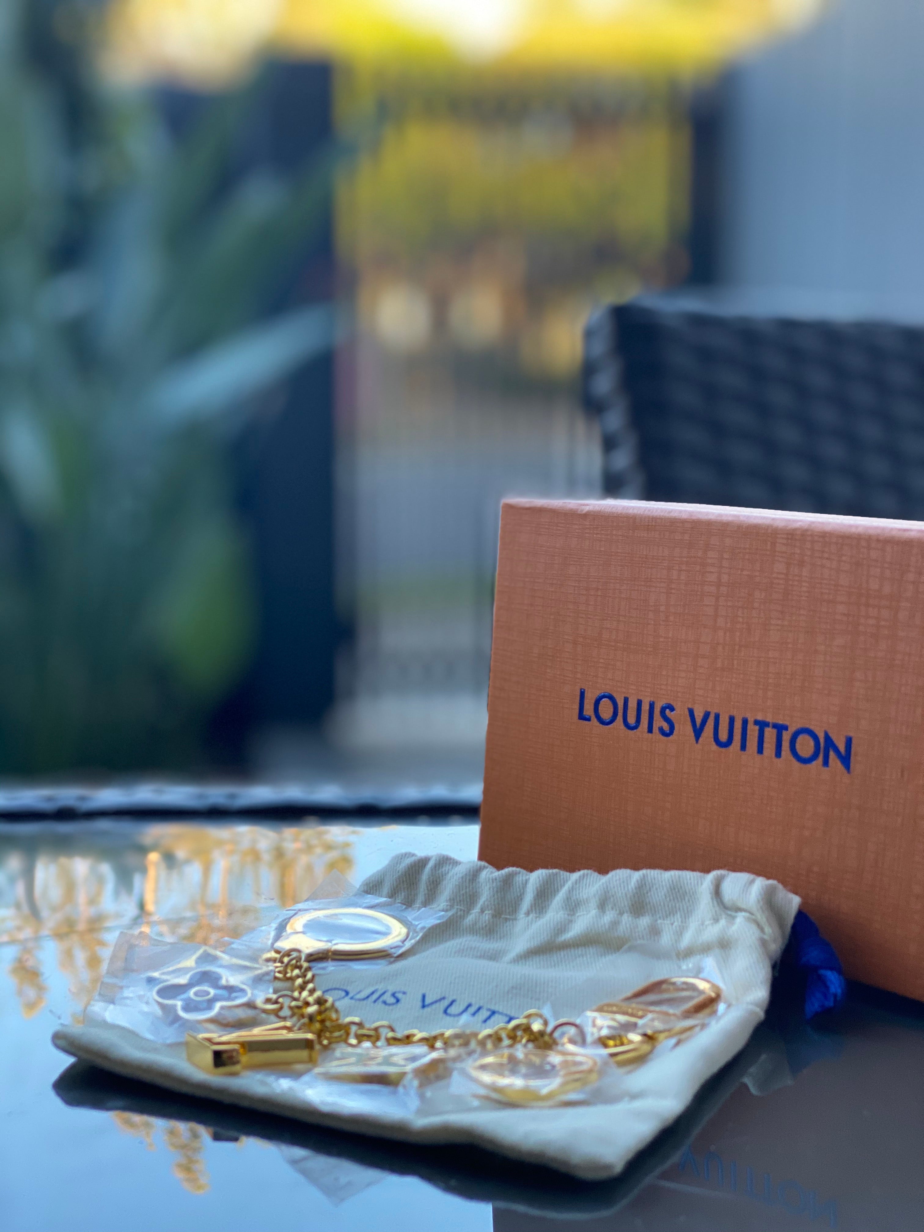 key ring gold color