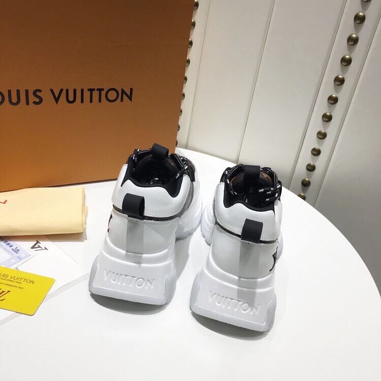 Lv sneakers