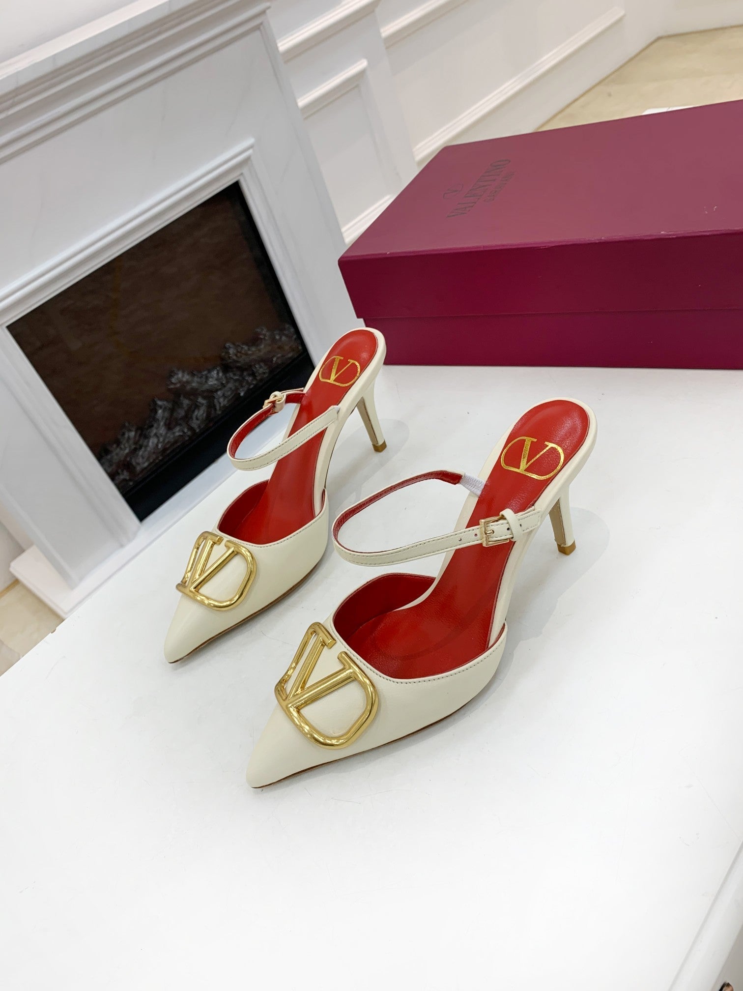 V heels white 7.5cm 34-41