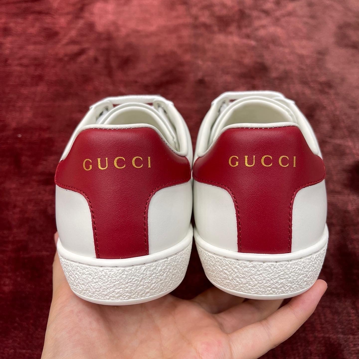 G u c c i cherry