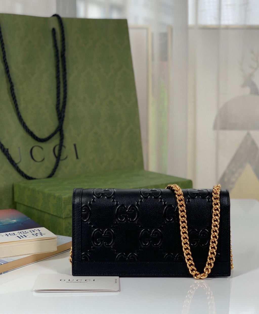 G u c c i black W19 H10 D4cm