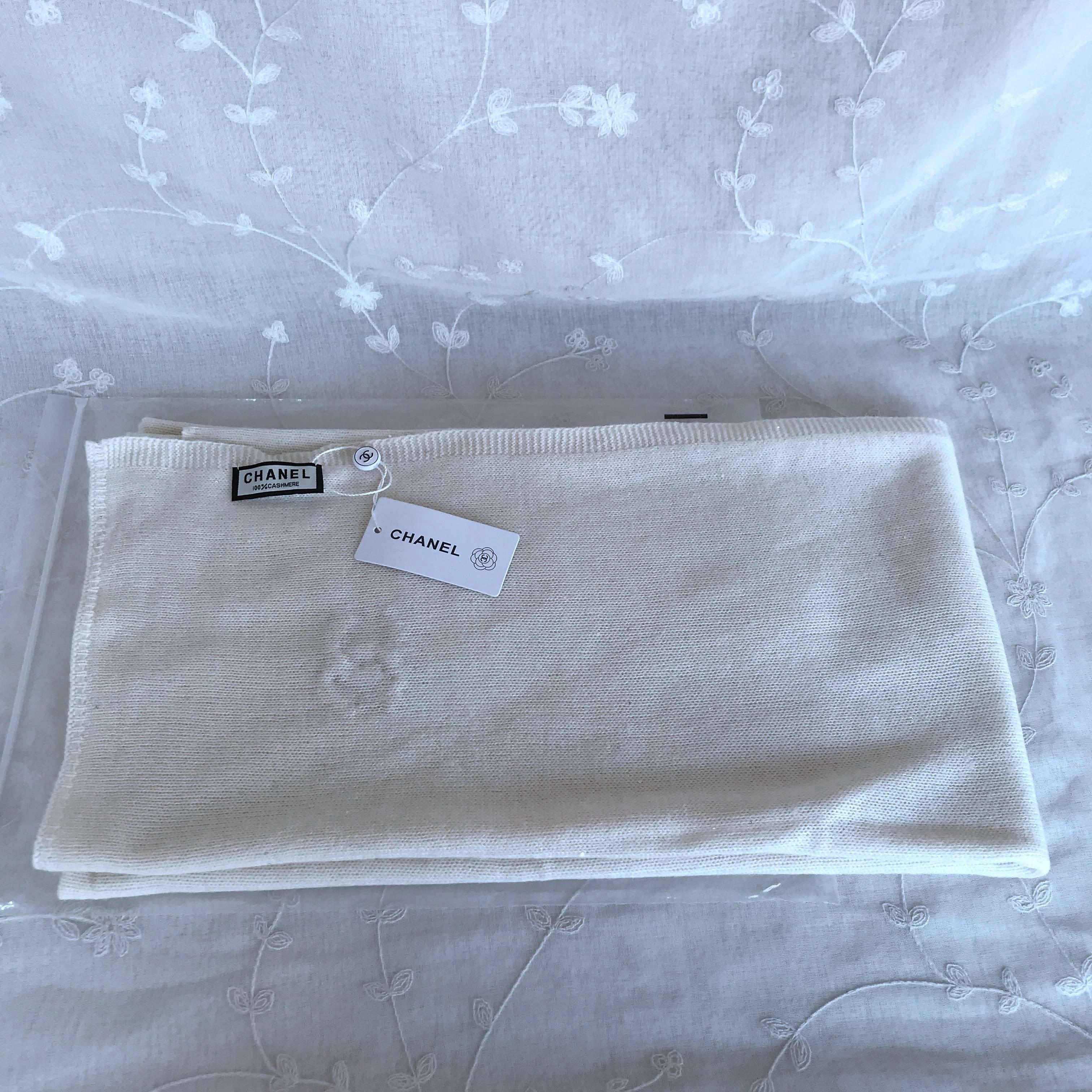Chanel b/w scarf