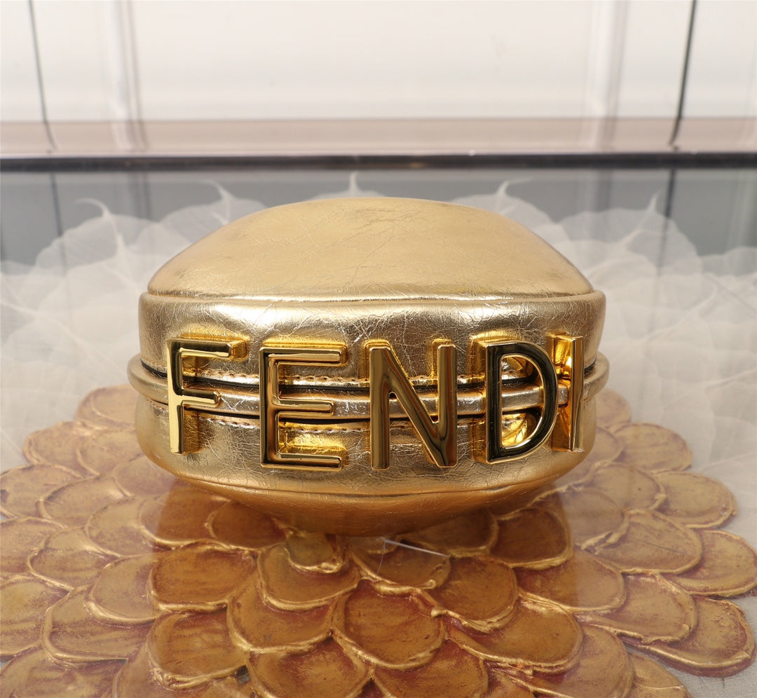 F e n d i moon gold 16.5 x 14 x 5 cm