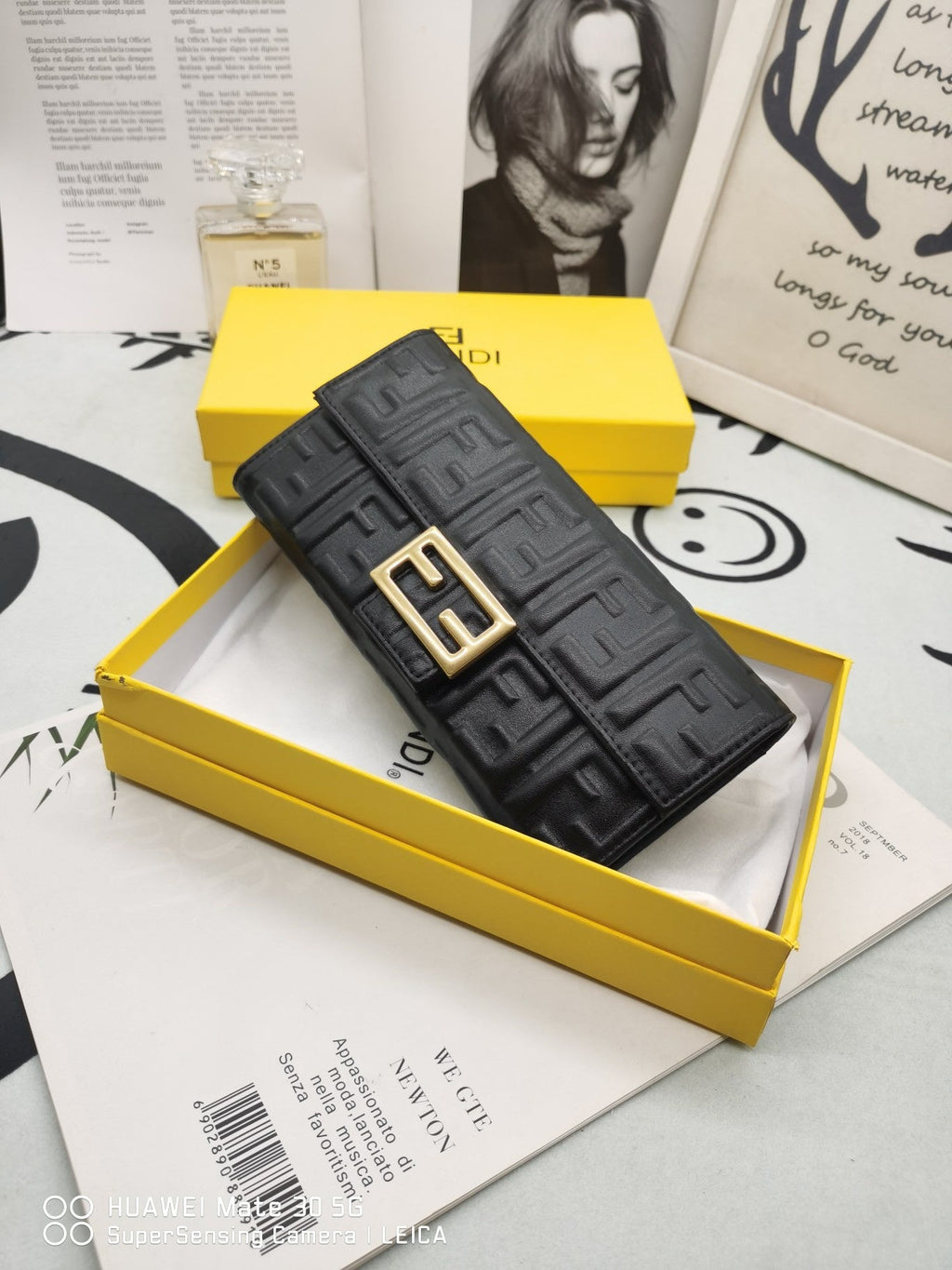 F e n d I wallet 2022