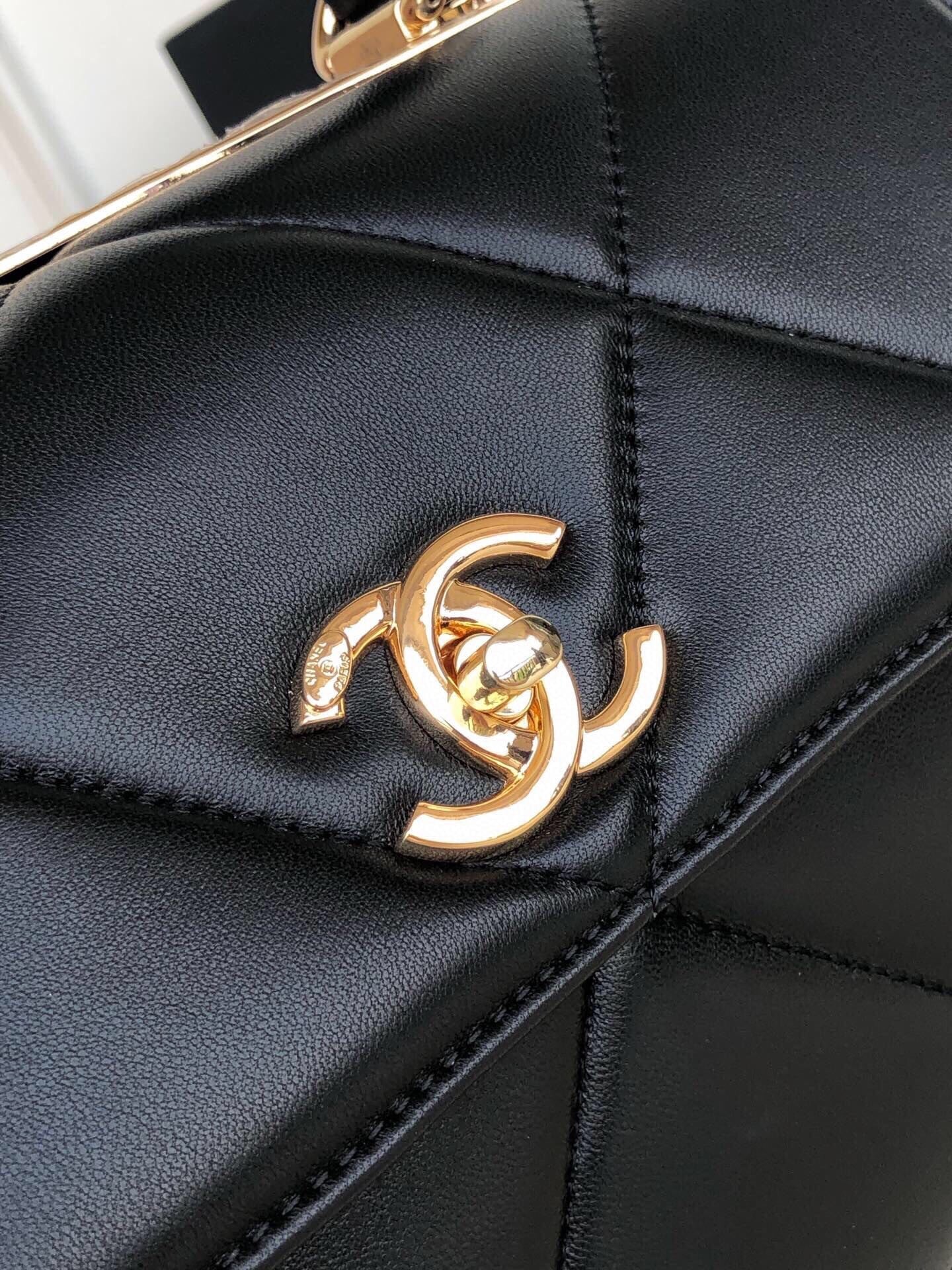 Chanel gold