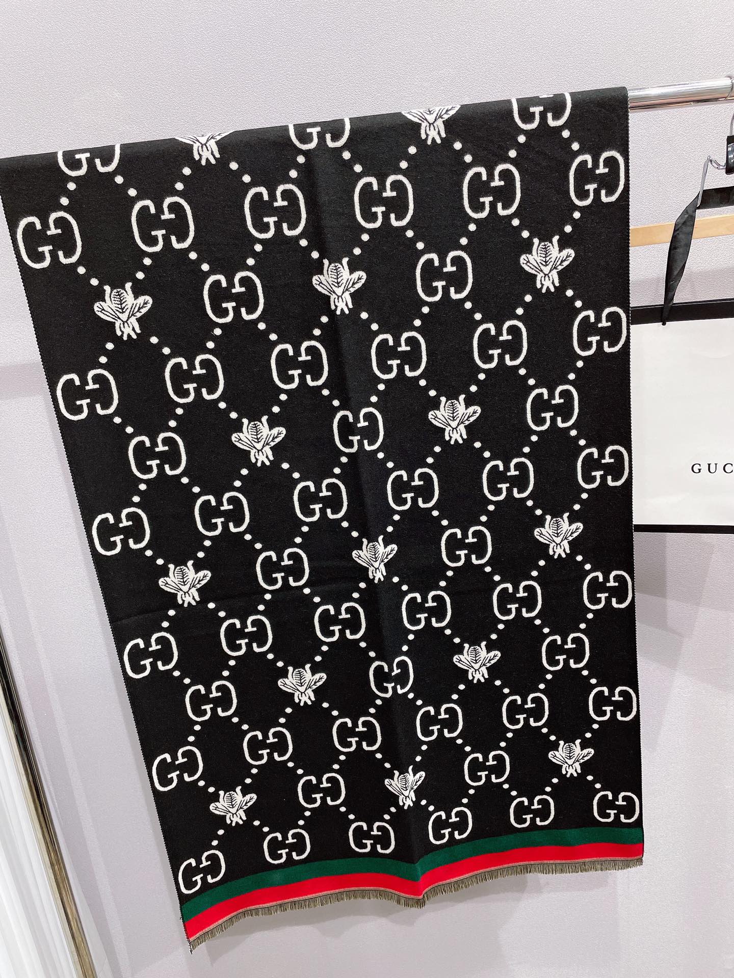 G u c c i scarf black or brown