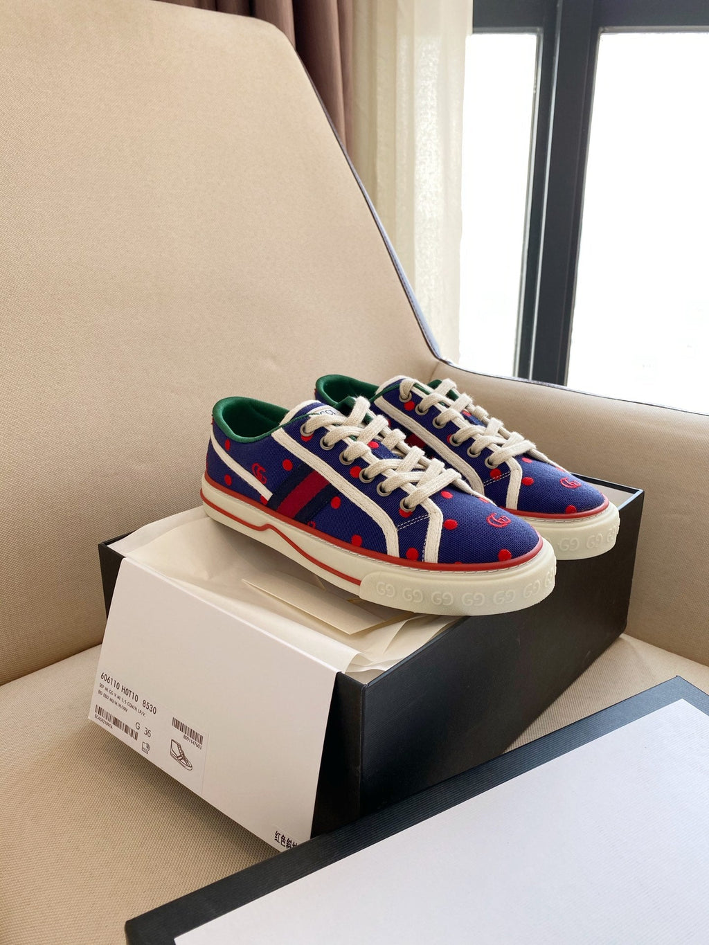 G u c c I tennis sneakers
