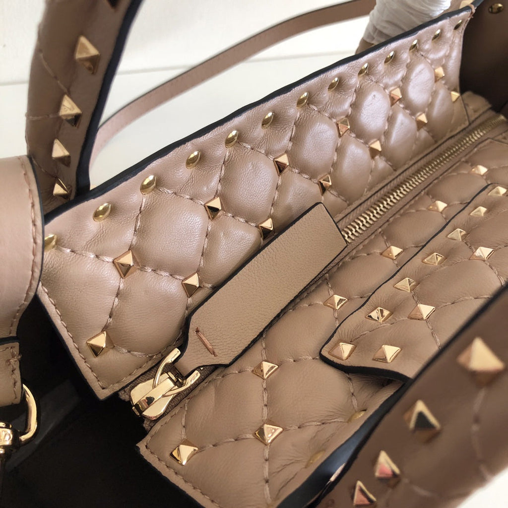 V a l e n t I n o cream 28cm