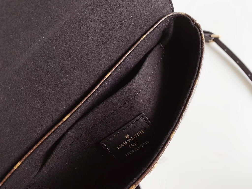 L handbag