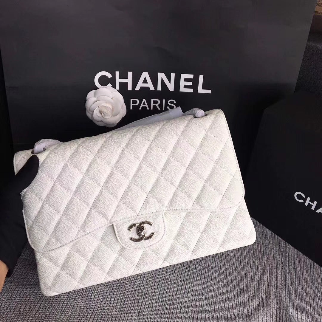 Chanel caviar white 30cm