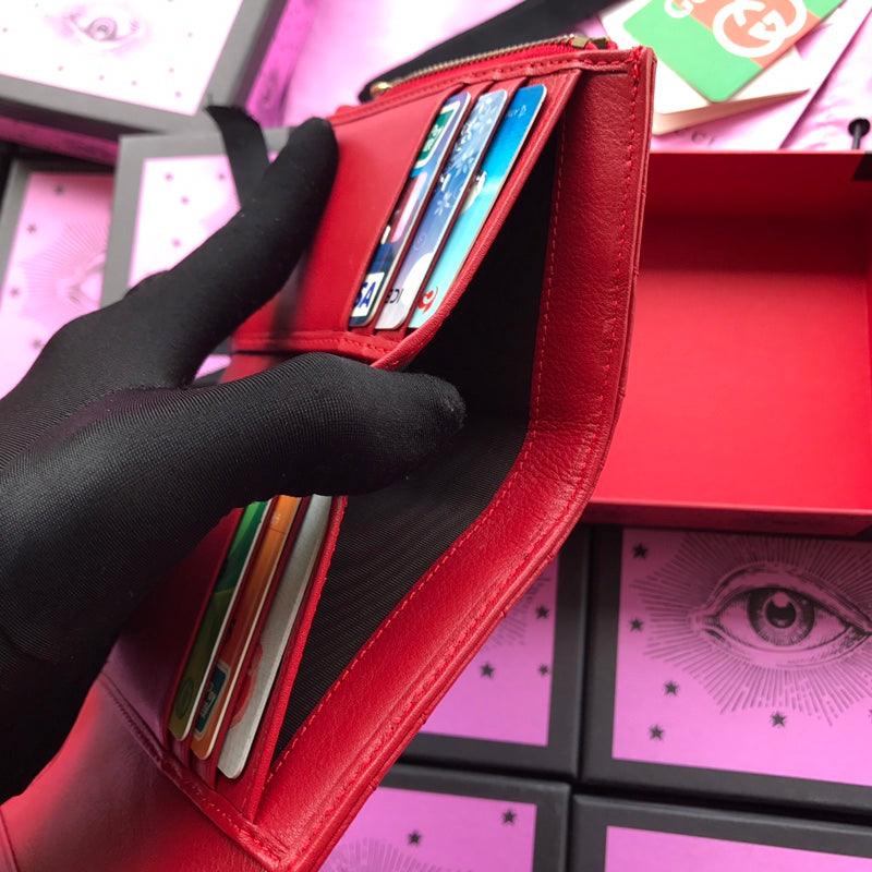 G u c c i wallet