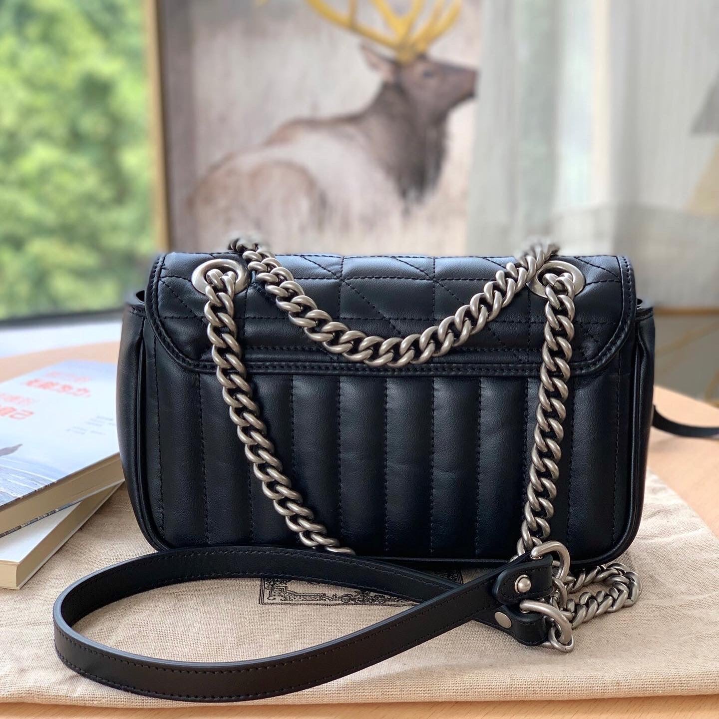 G u c c i marmont black W23 H14 D6，