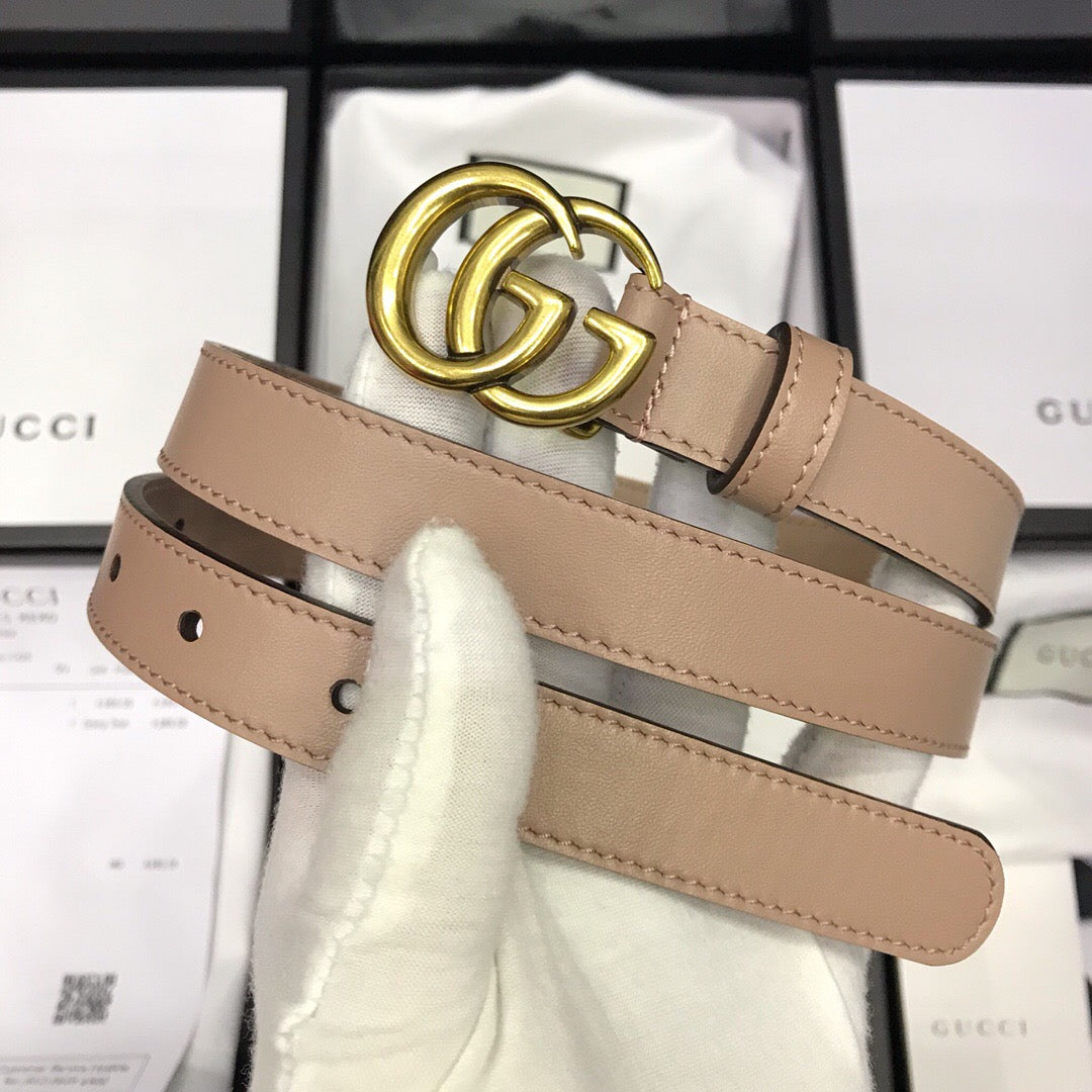G u c c i cream belt