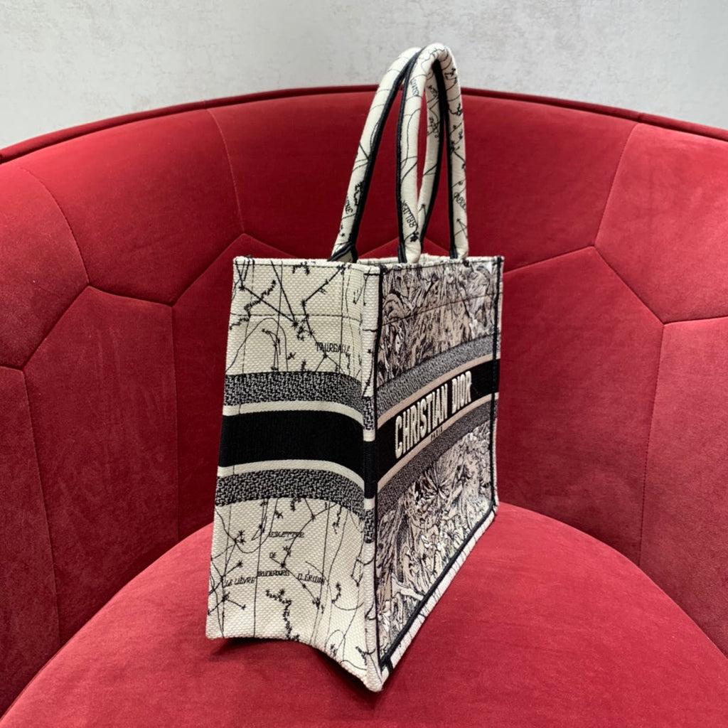 D i o r book 36cm