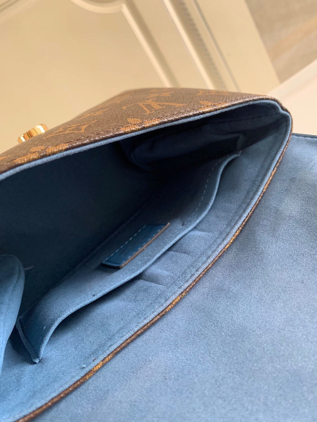 handbag lock blue