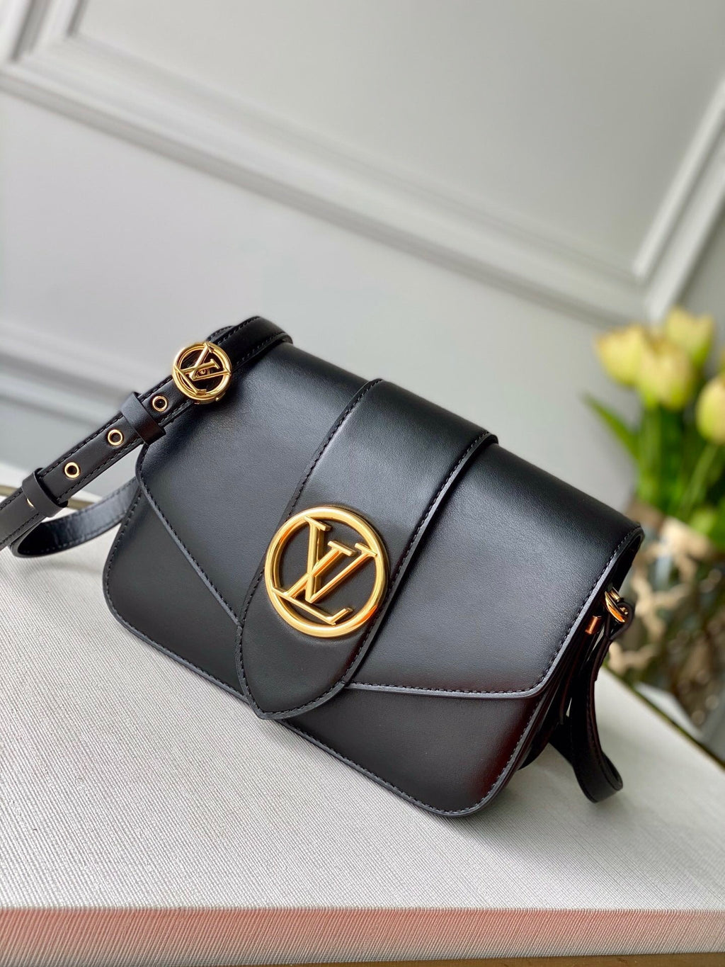 Handbag sun black 23.0 x 15.0 x 8.0 cm