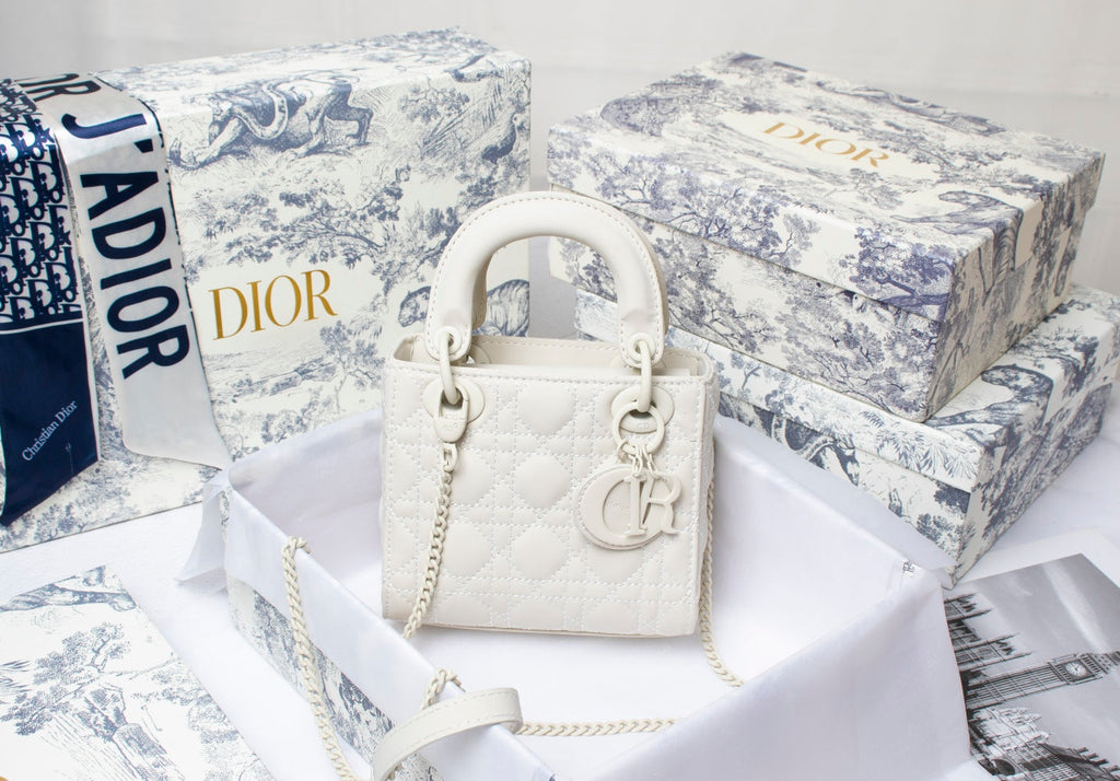 D i o r lady matte 17,20,24cm