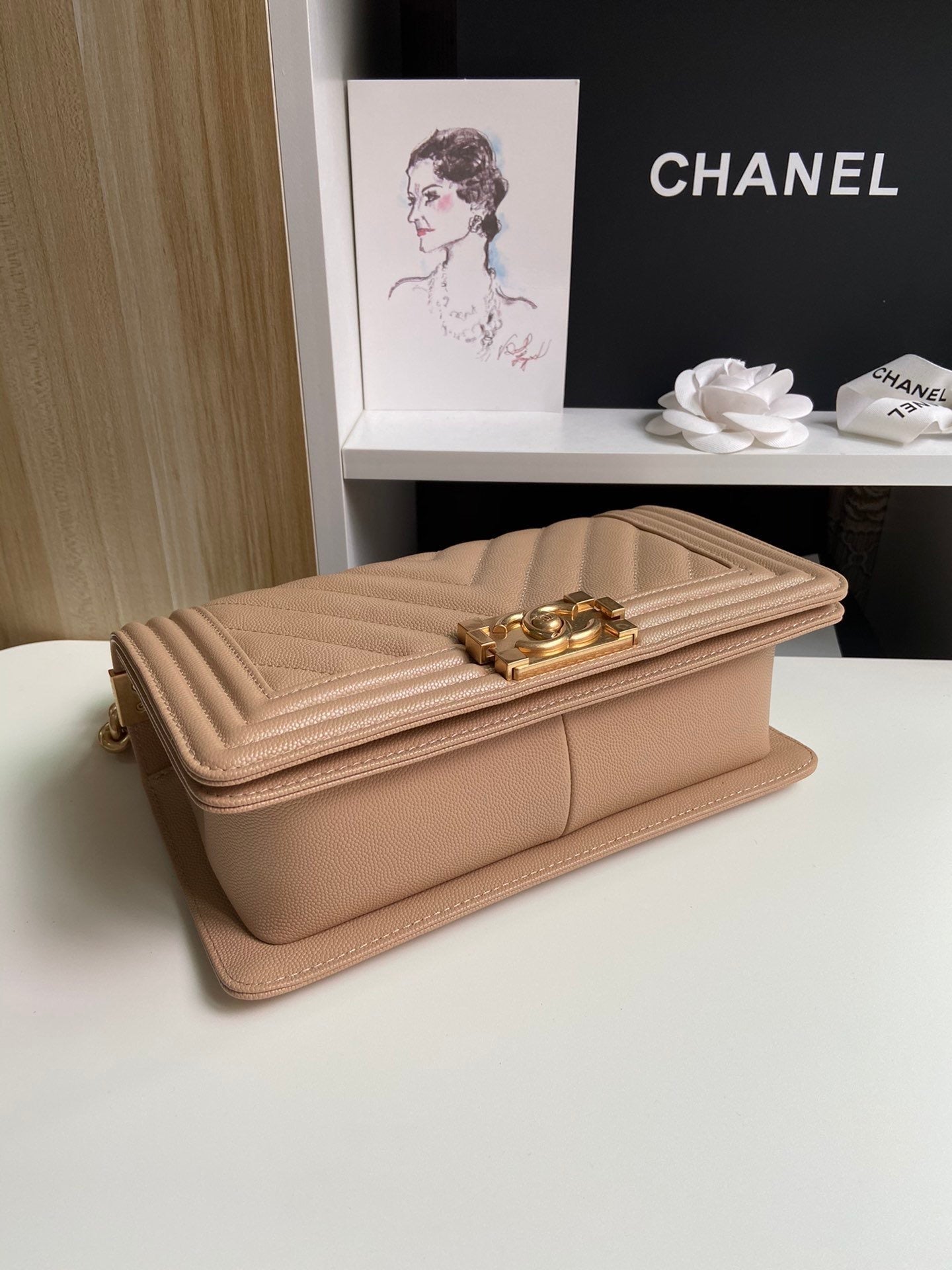 Beige gold boy