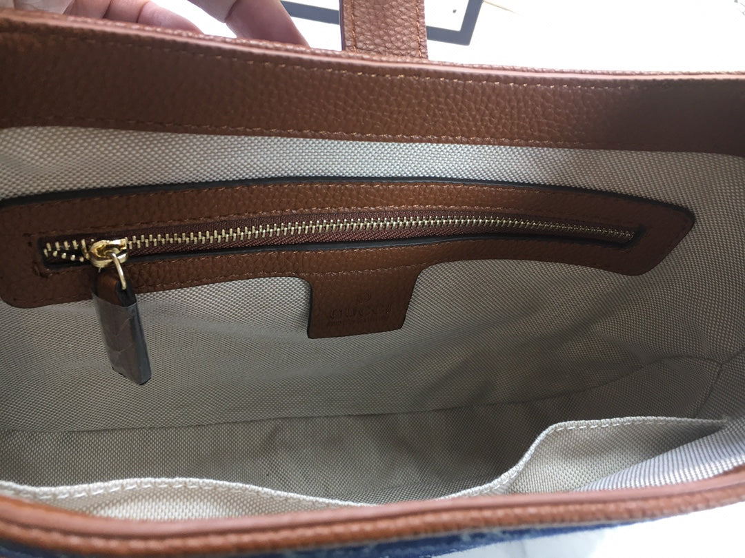Gucci denim 28*19*4.5cm