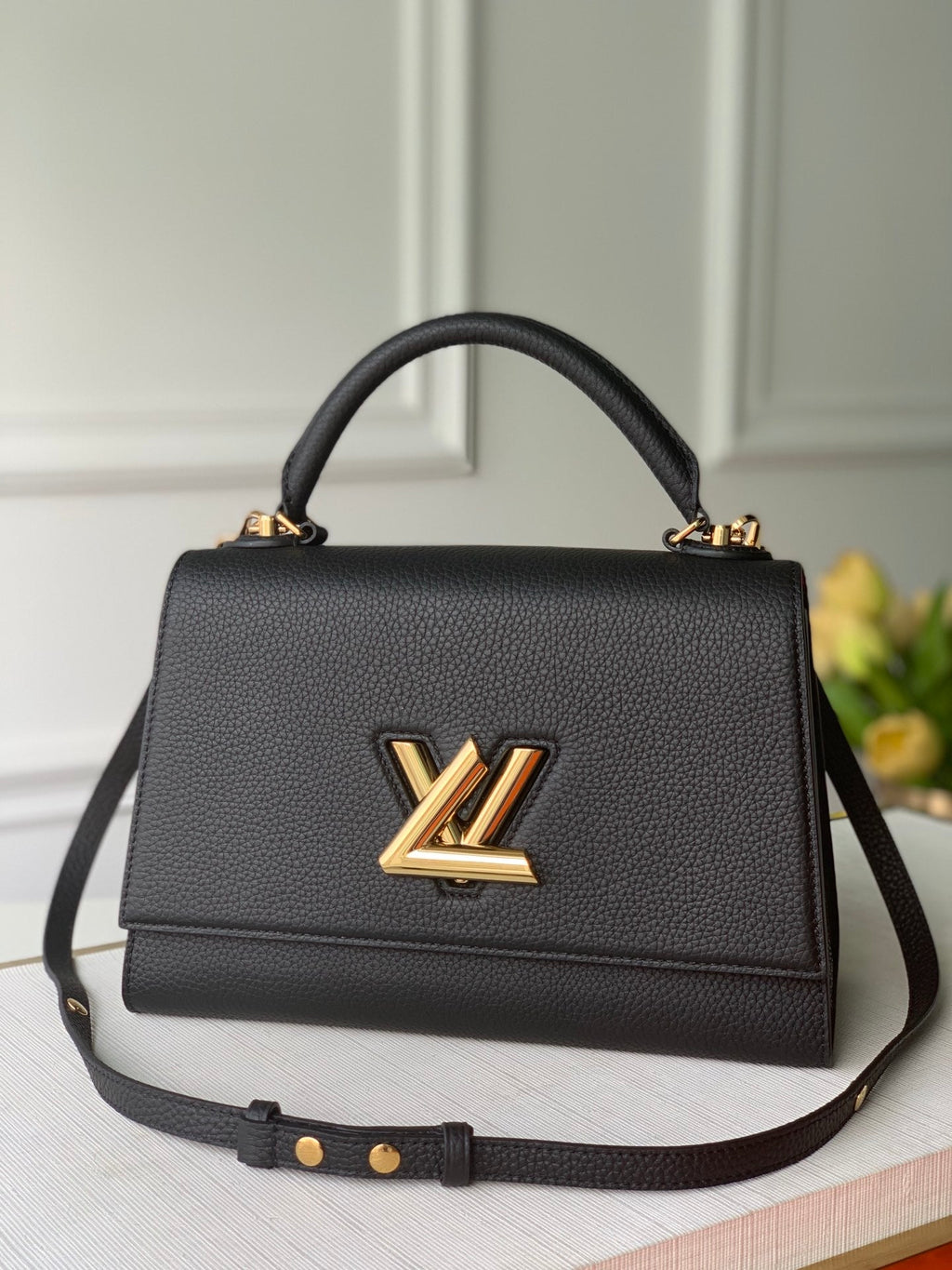 one handle handbag in 3 colors