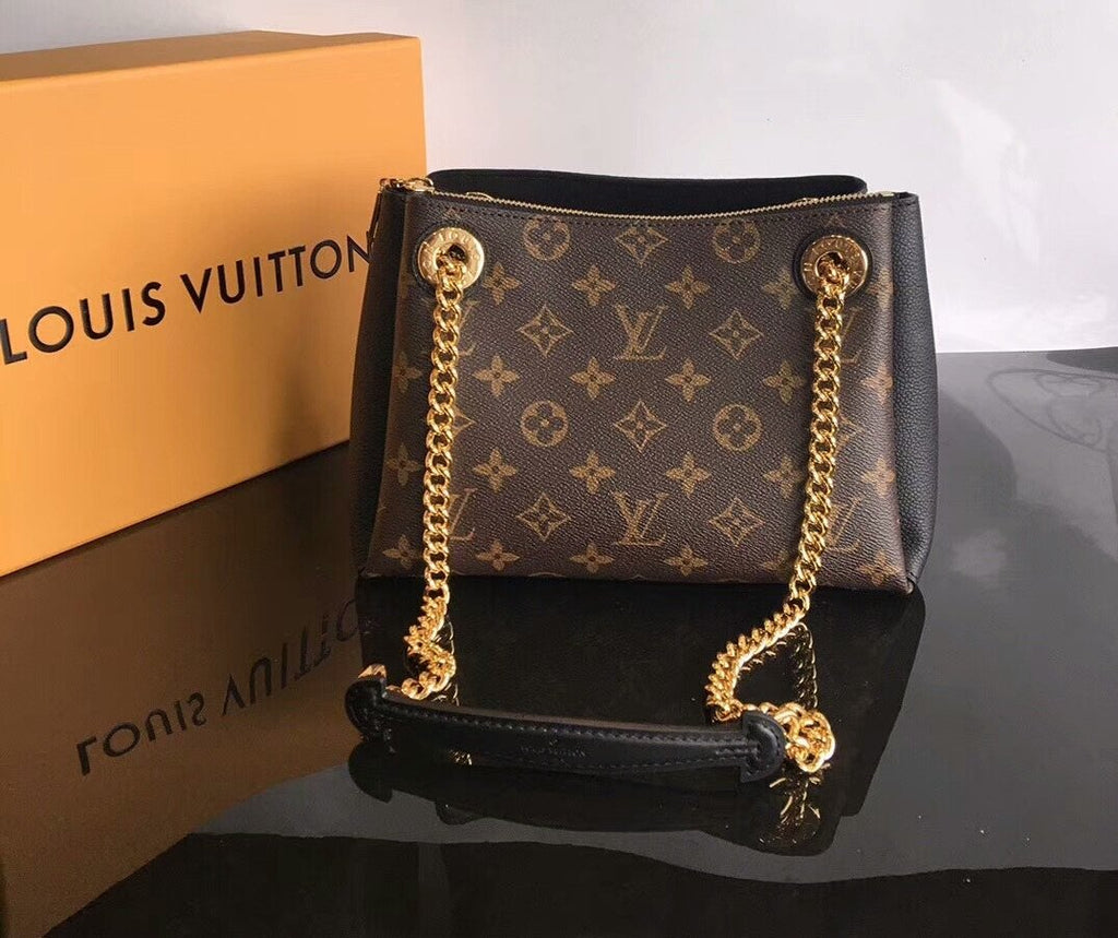 Metal chain handbag