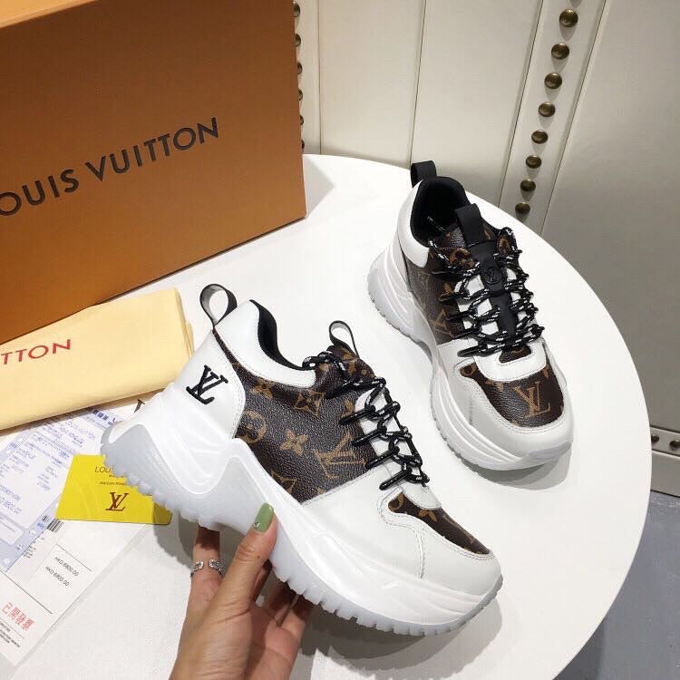 Lv sneakers