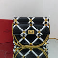 V Garavani Roman Stud 28x20x12cm