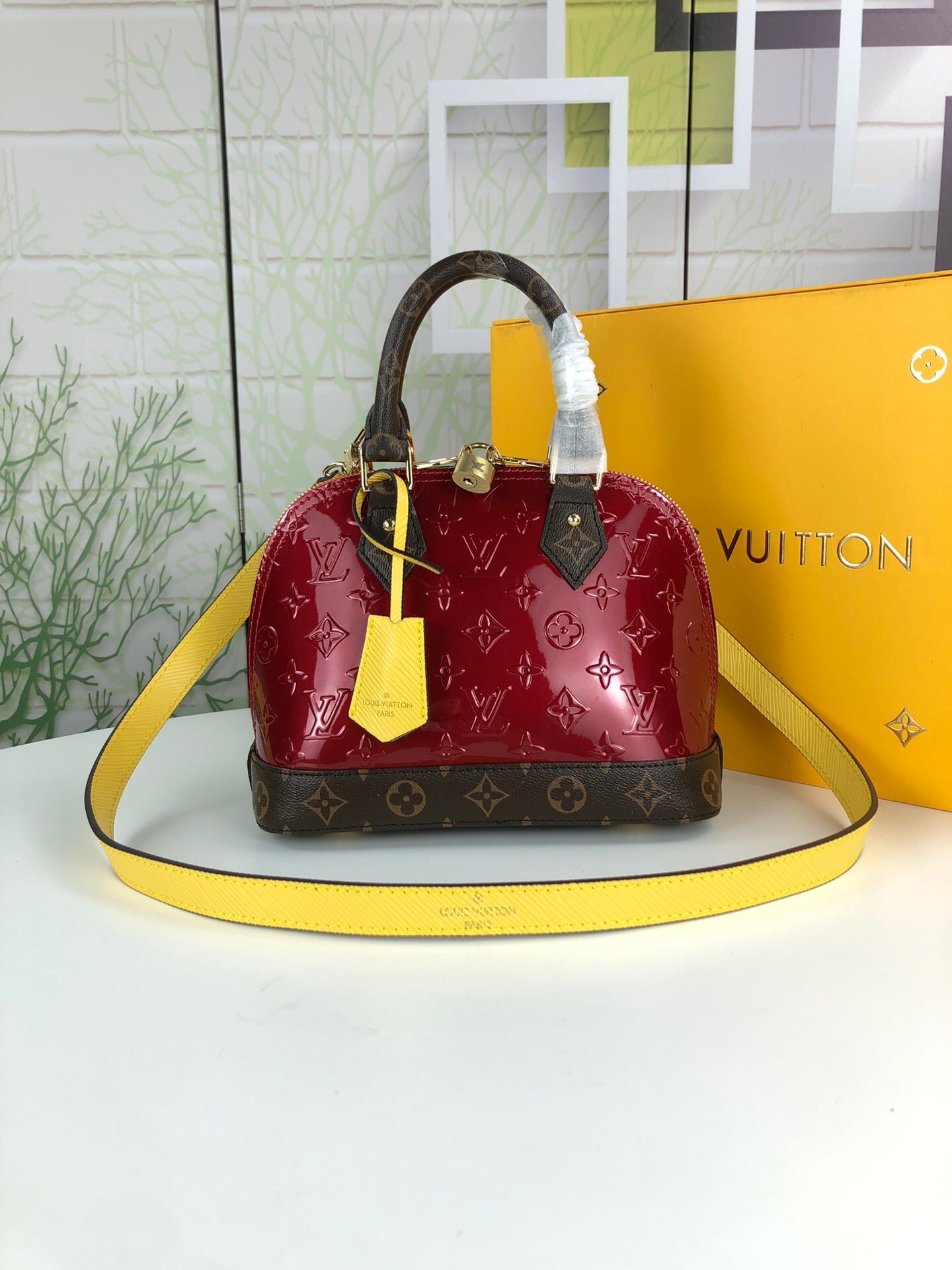 Lv alma bright