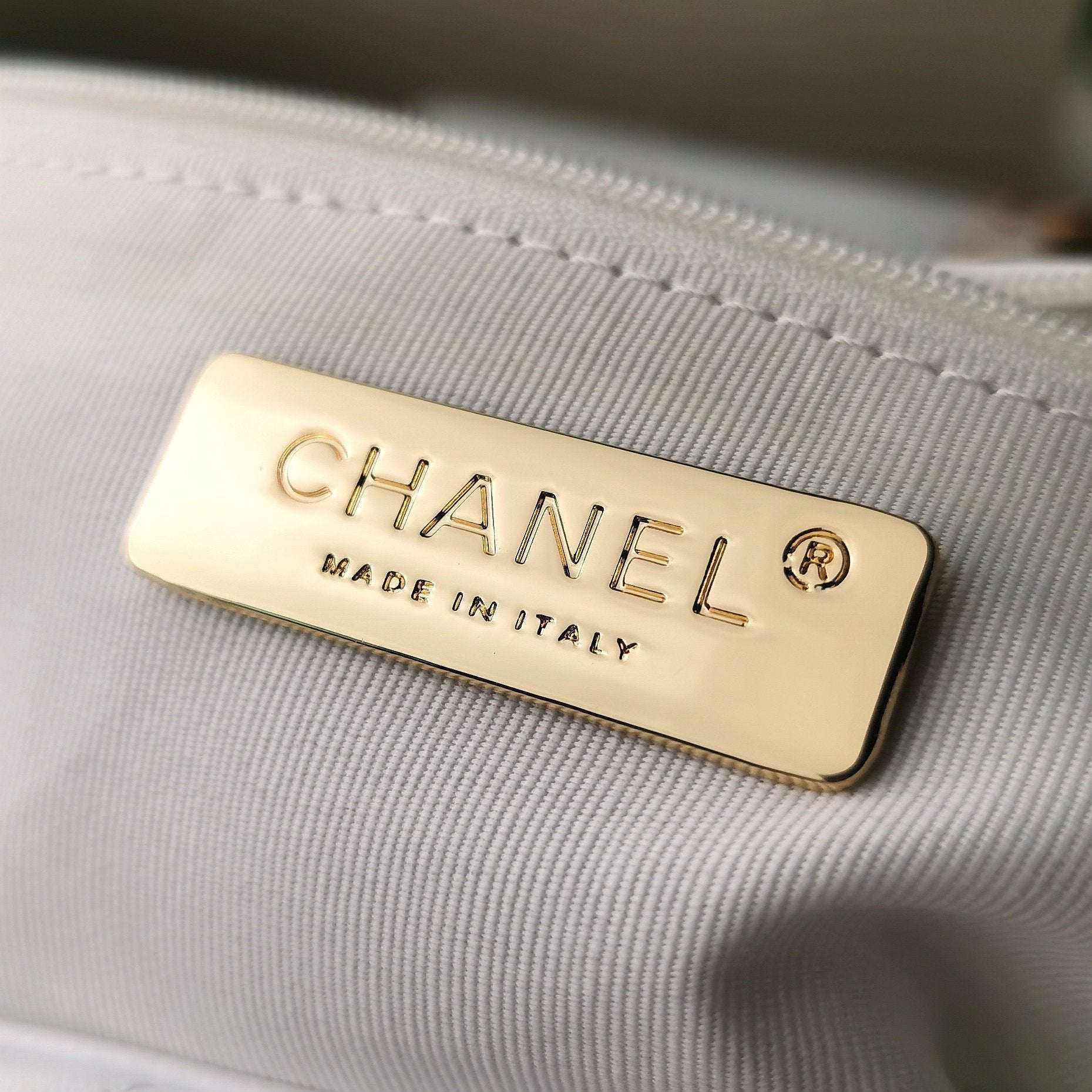C h a n e l white 20  30 10(cm)