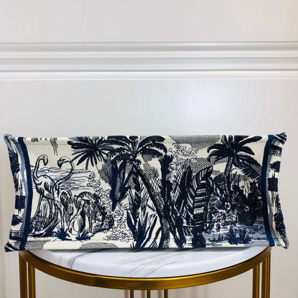 D book blue tote