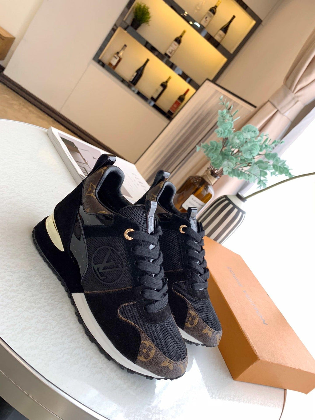 Lv black/gold