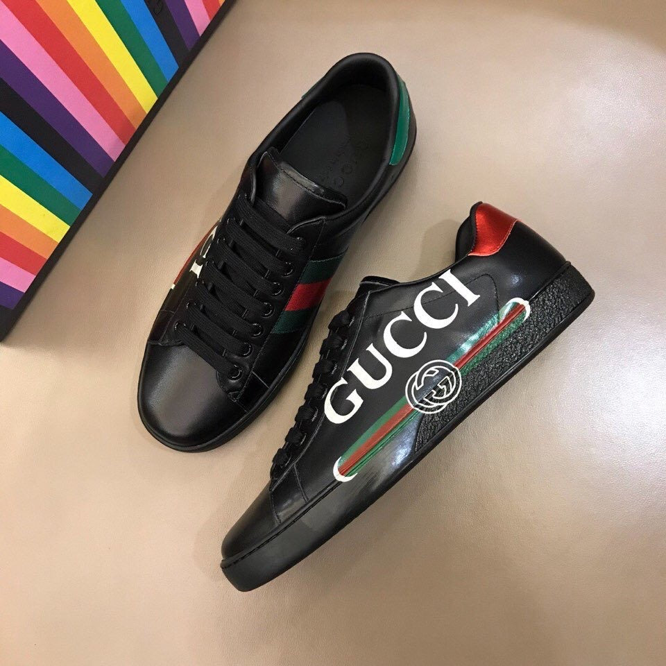 Gucci black