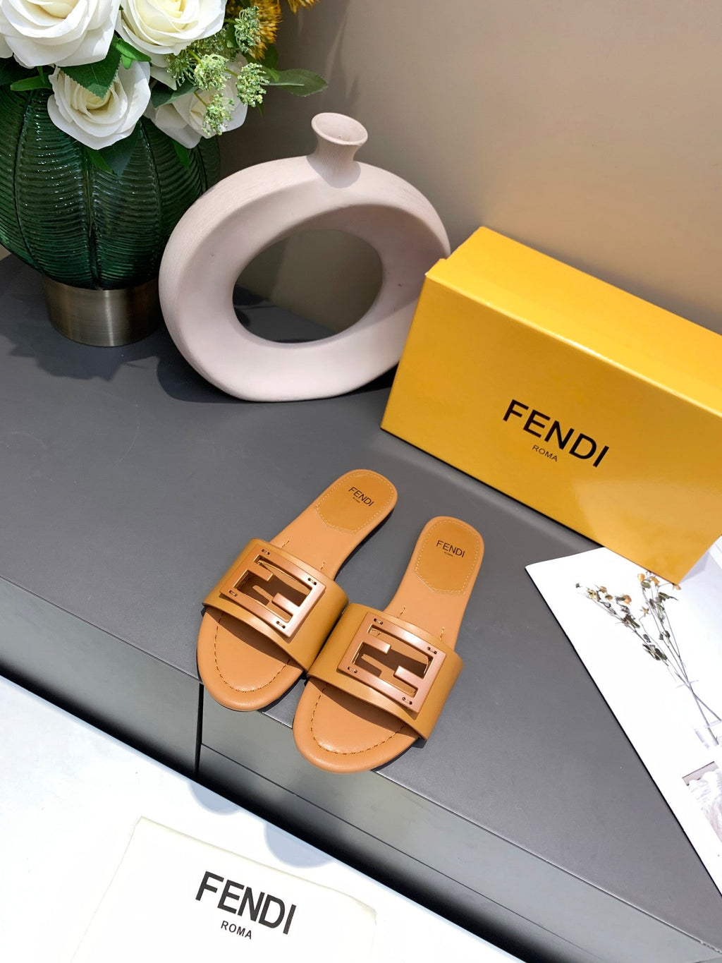 F e n d i new slides