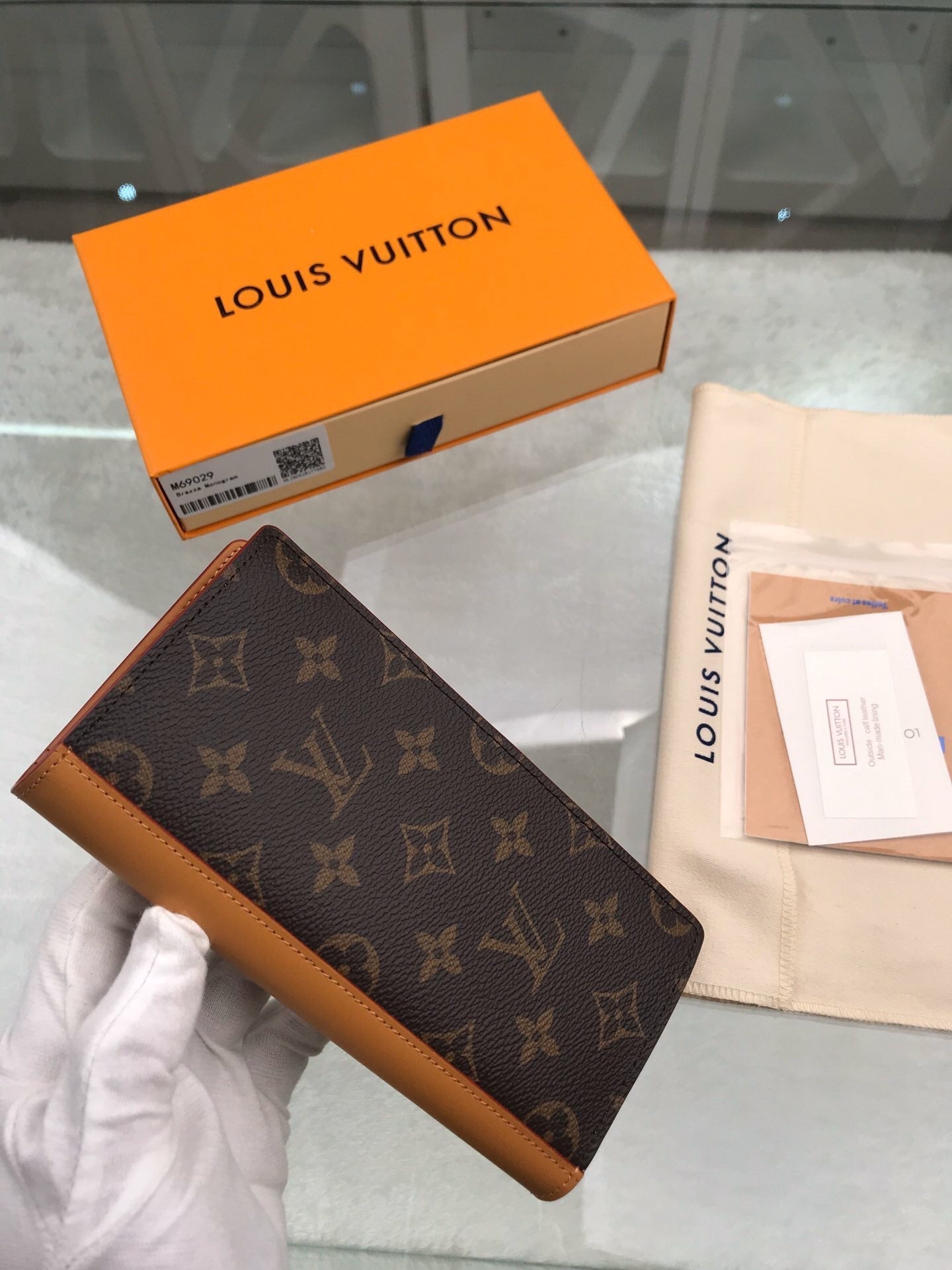 fashionable wallet