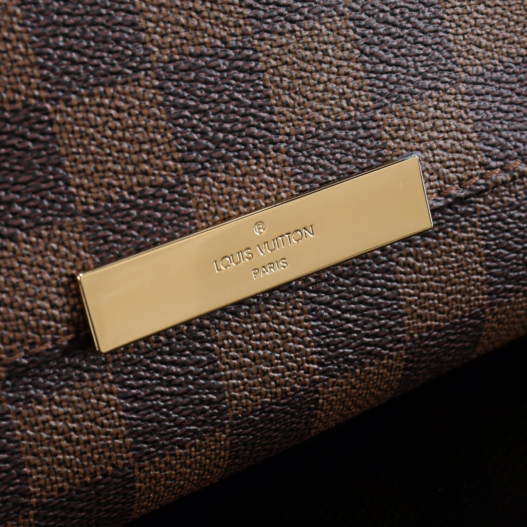 chain handbag monogram
