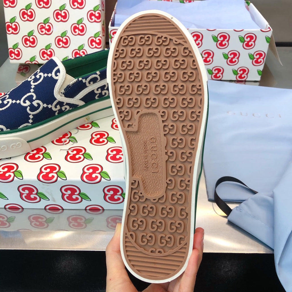 G u c c I slip ons